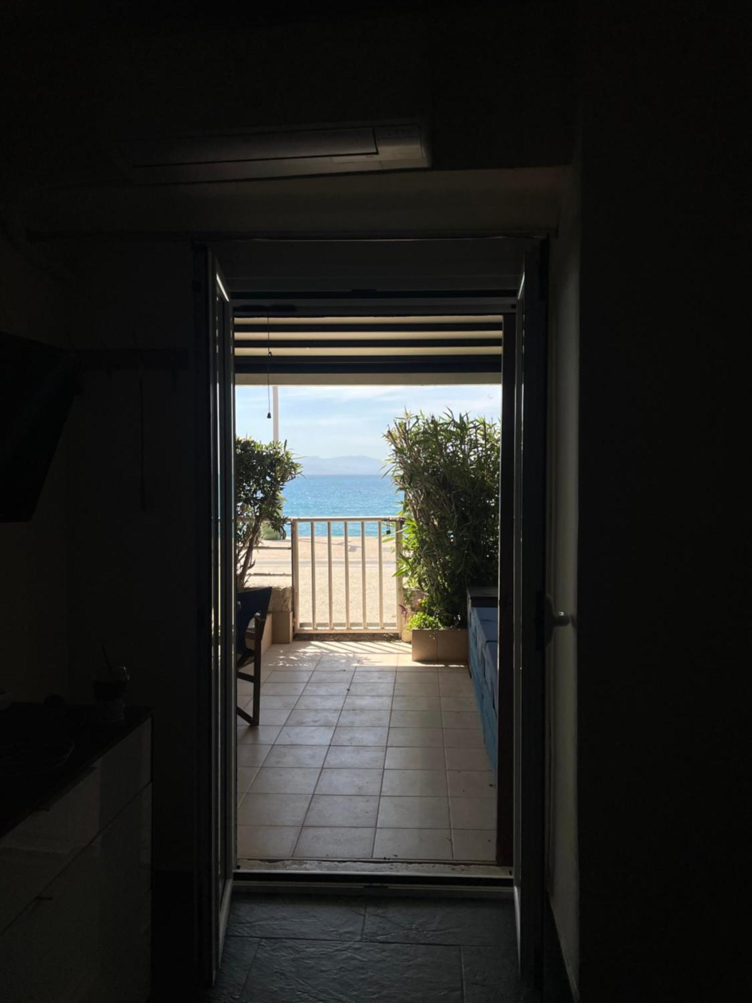 Sea La Vie - Beachfront Retreat Loutraki  Luaran gambar