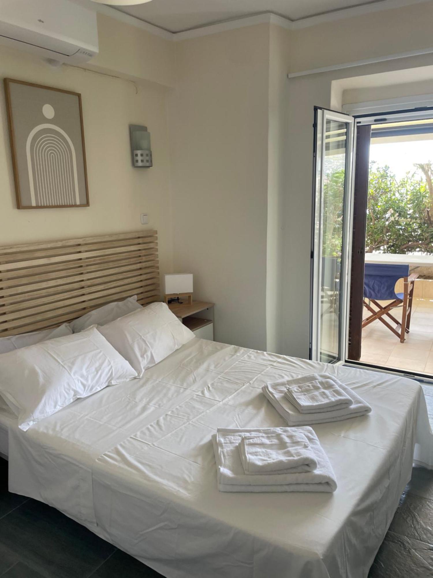 Sea La Vie - Beachfront Retreat Loutraki  Luaran gambar